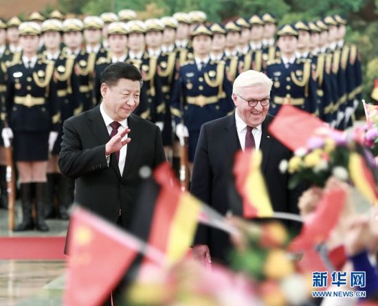 12月10日，国家主席习近平在北京人民大会堂同德国总统施泰因迈尔举行会谈。这是会谈前，习近平在人民大会堂北大厅为施泰因迈尔举行欢迎仪式。　新华社记者