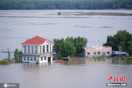 9月18日，受近期频繁降水天气及上游流量加大影响，松花江哈尔滨段水位持续上涨。图片来源：ICphoto