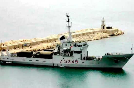 意大利卡普雷拉(Caprera)号海军舰船。