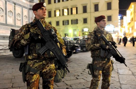 意大利士兵节日期间加强戒备，预防恐怖袭击事件发生。