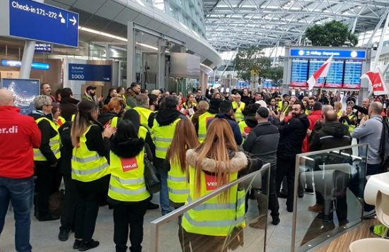 德国杜塞尔多夫(Duesseldorf)机场安全人员举行罢工。