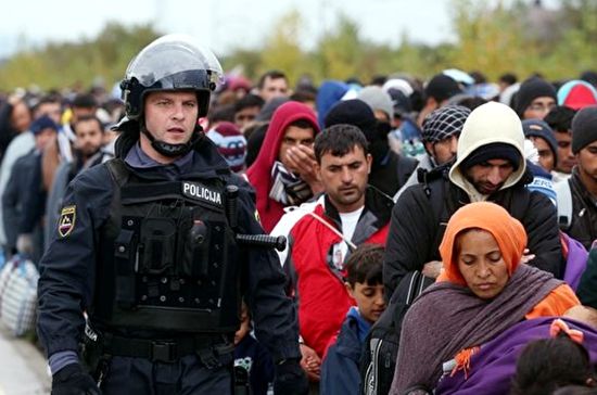 进入法国的难民。