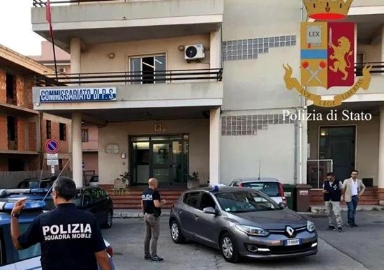 西西里岛拉古萨市警察局被法院查封。