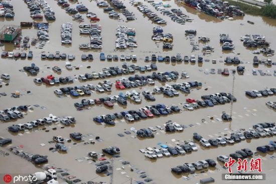 　西班牙东南部地区近日遭暴雨袭击，创纪录的降雨量导致巴伦西亚省、穆尔西亚省和阿利坎特省发生严重洪水。据路透社报道，截至9月14日，暴雨导致的洪灾已经造成6人死亡。受灾地区的铁路和机场运行已经中断三天。