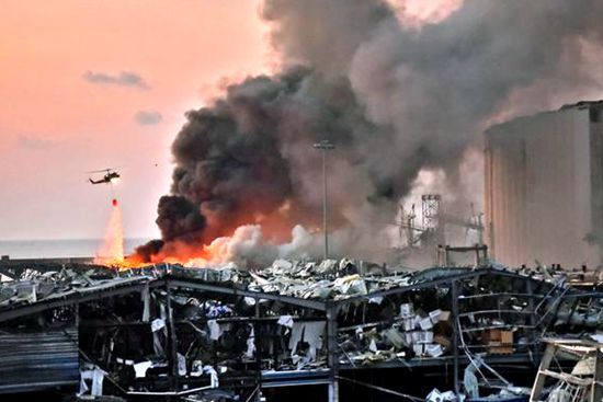 黎巴嫩首都爆炸致百死数千伤。