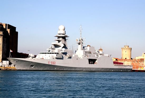 意大利一艘海军护卫舰60名官兵确诊。