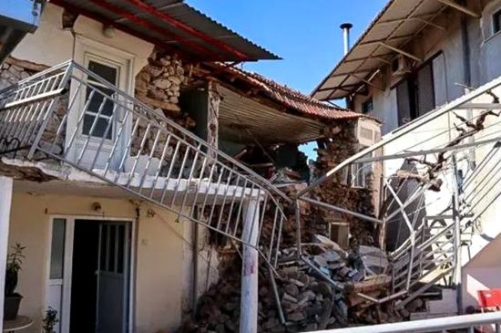 希腊中部拉里萨附近发生强震。