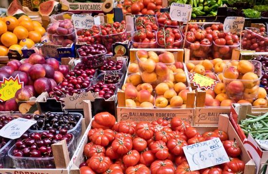欧洲草莓和葡萄等农药残留最多。