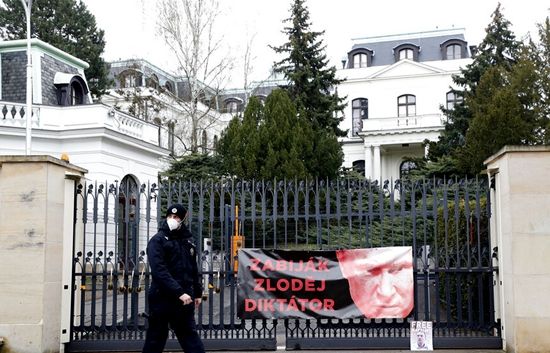 俄罗斯驱逐20名捷克外交官。