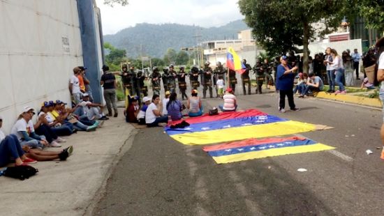 委内瑞拉西部塔奇拉州与哥伦比亚边境。