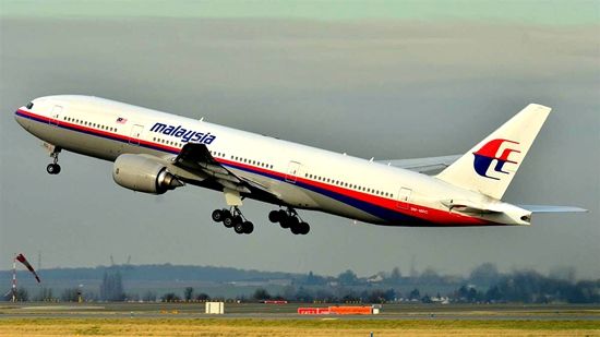 荷兰检方以谋杀罪起诉马航MH17击落案4名疑犯。