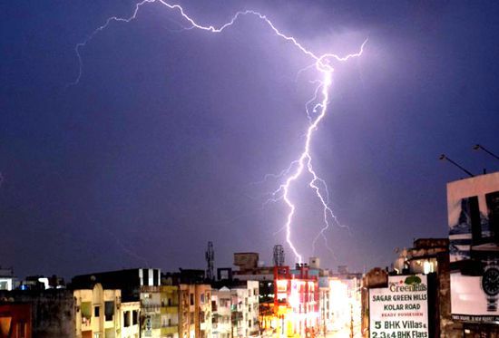 印度北部一天雷击致46人死亡。