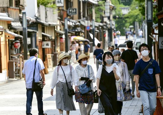 日本社会人口连续11年出现下降。