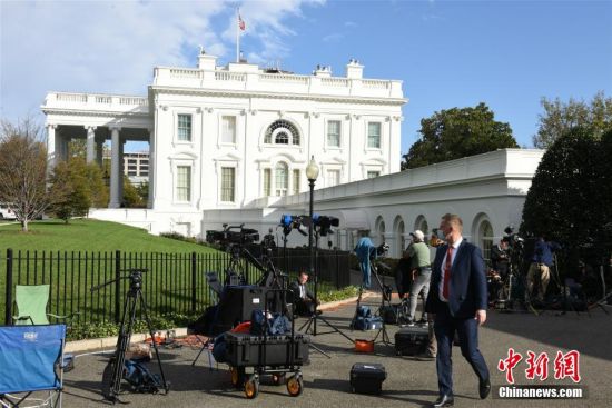 当地时间11月3日，美国迎来2020年大选投票日。图为当天的美国白宫。中新社记者