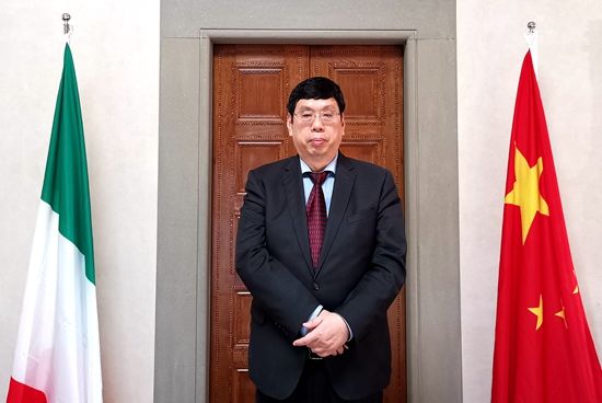 中国驻佛罗伦萨总领事王文刚。